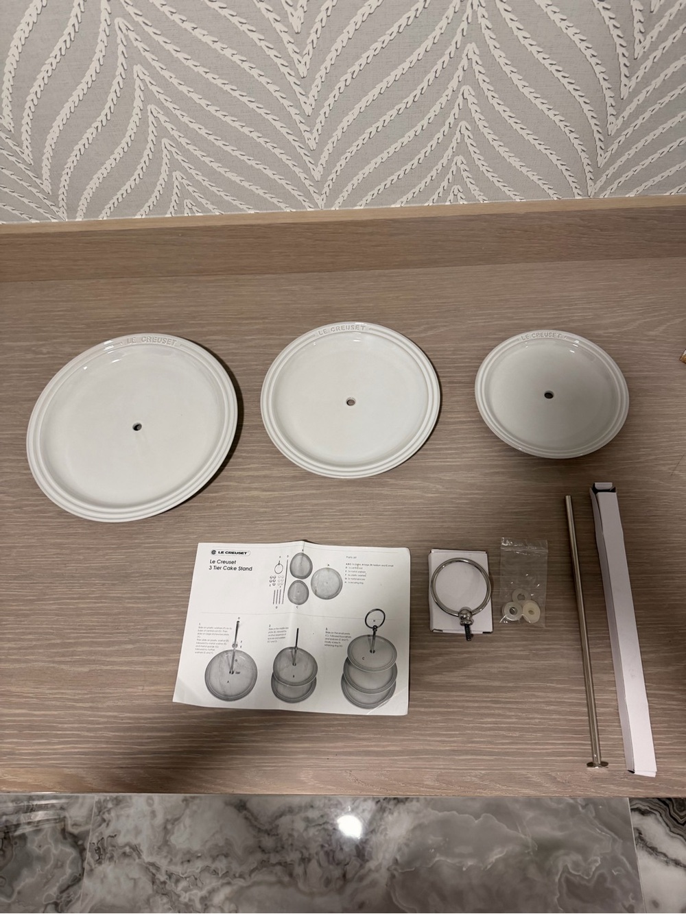 Le Creuset White 3-Tier Cake Stand Serving Stand READ Description MISSING G Part